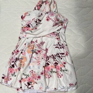 Cocopear white floral swim dress, size Med. NWT